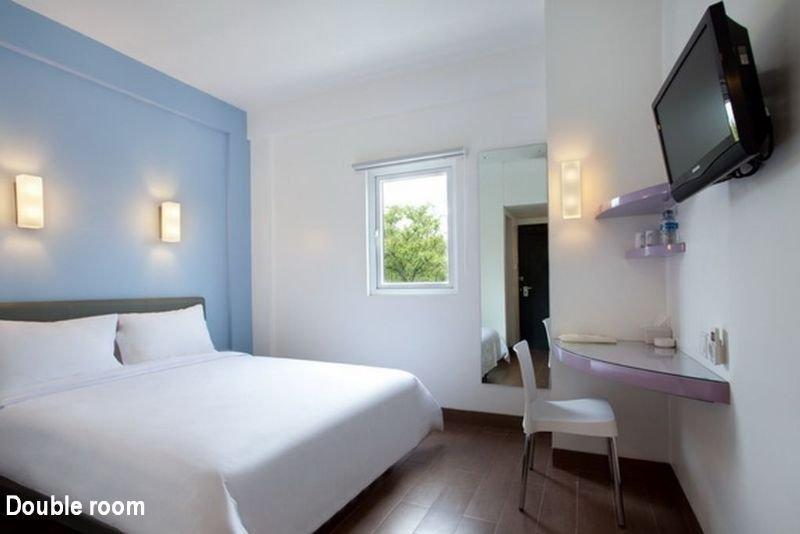 Amaris Hotel Senen Jakarta Exterior photo