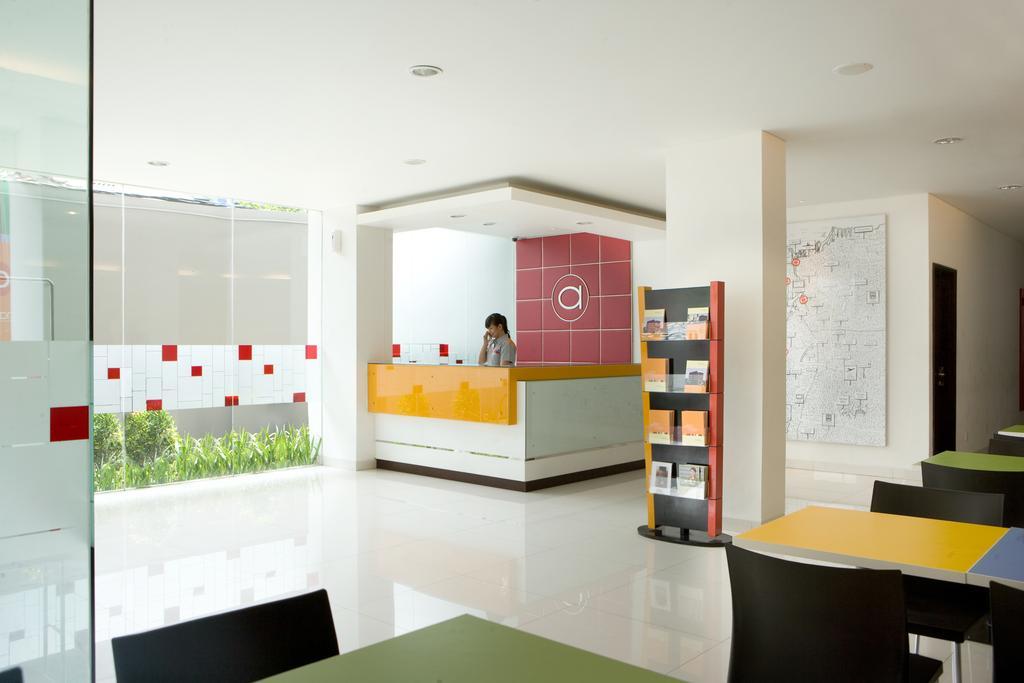 Amaris Hotel Senen Jakarta Exterior photo